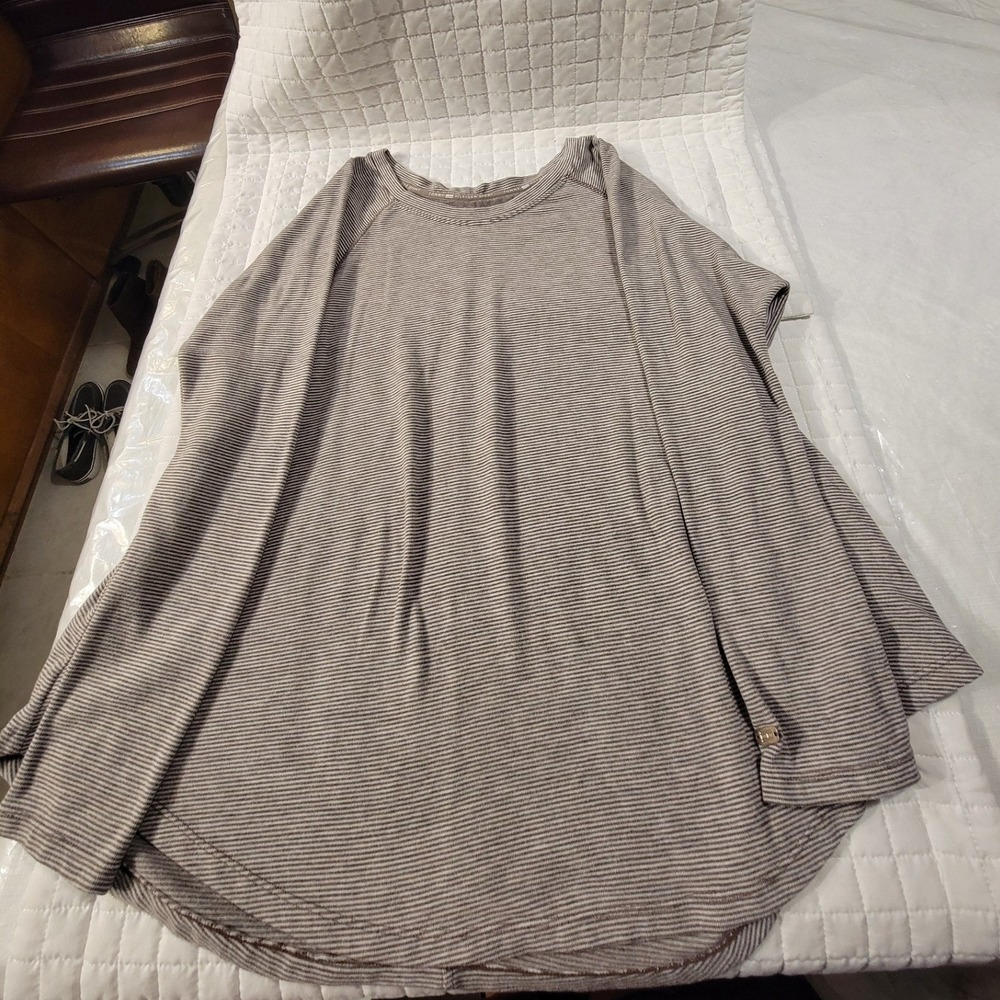 Tommy Hilfiger Sport Womens M Taupe Ribbed Striped Long Sleeve Top Lightweight